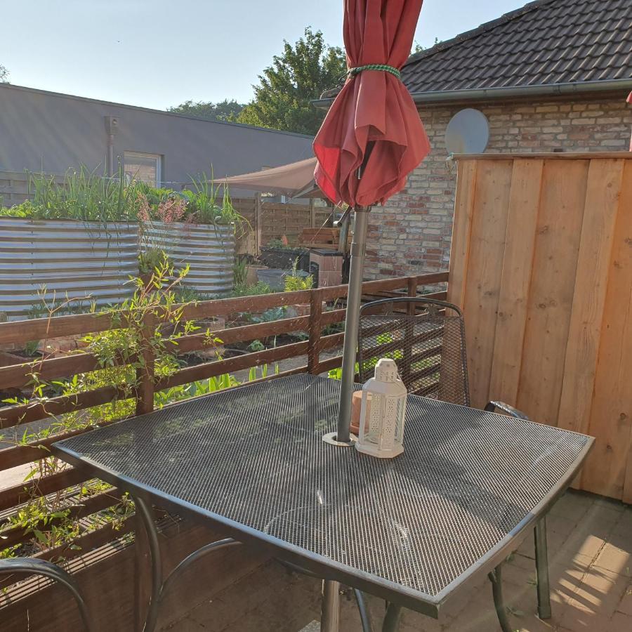 Ferienwohnungen Ruegen-Glueck Lohme Exterior foto